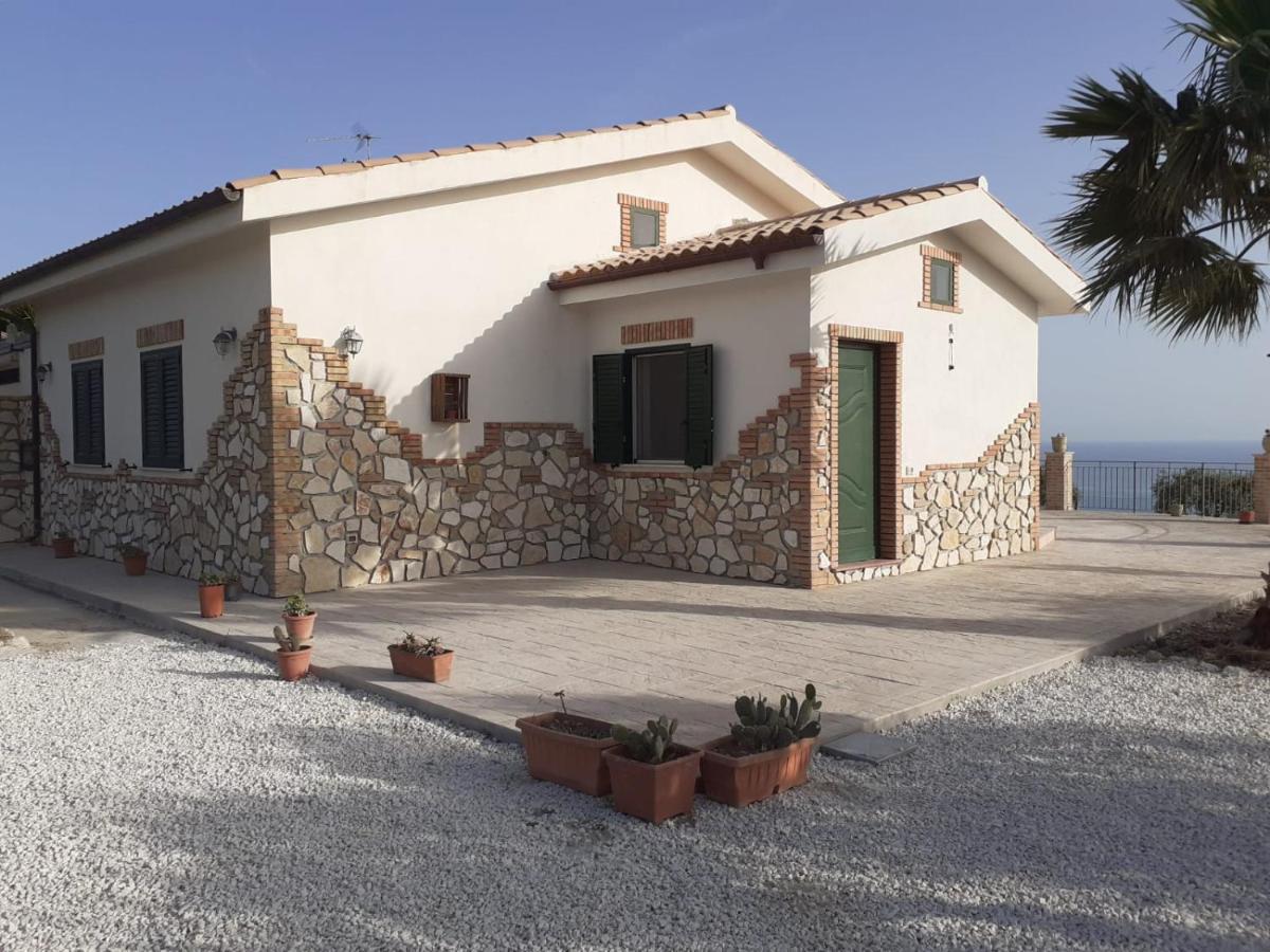 Il Casale Di Bovo Marina Villa มอนตาลเลโกร ภายนอก รูปภาพ