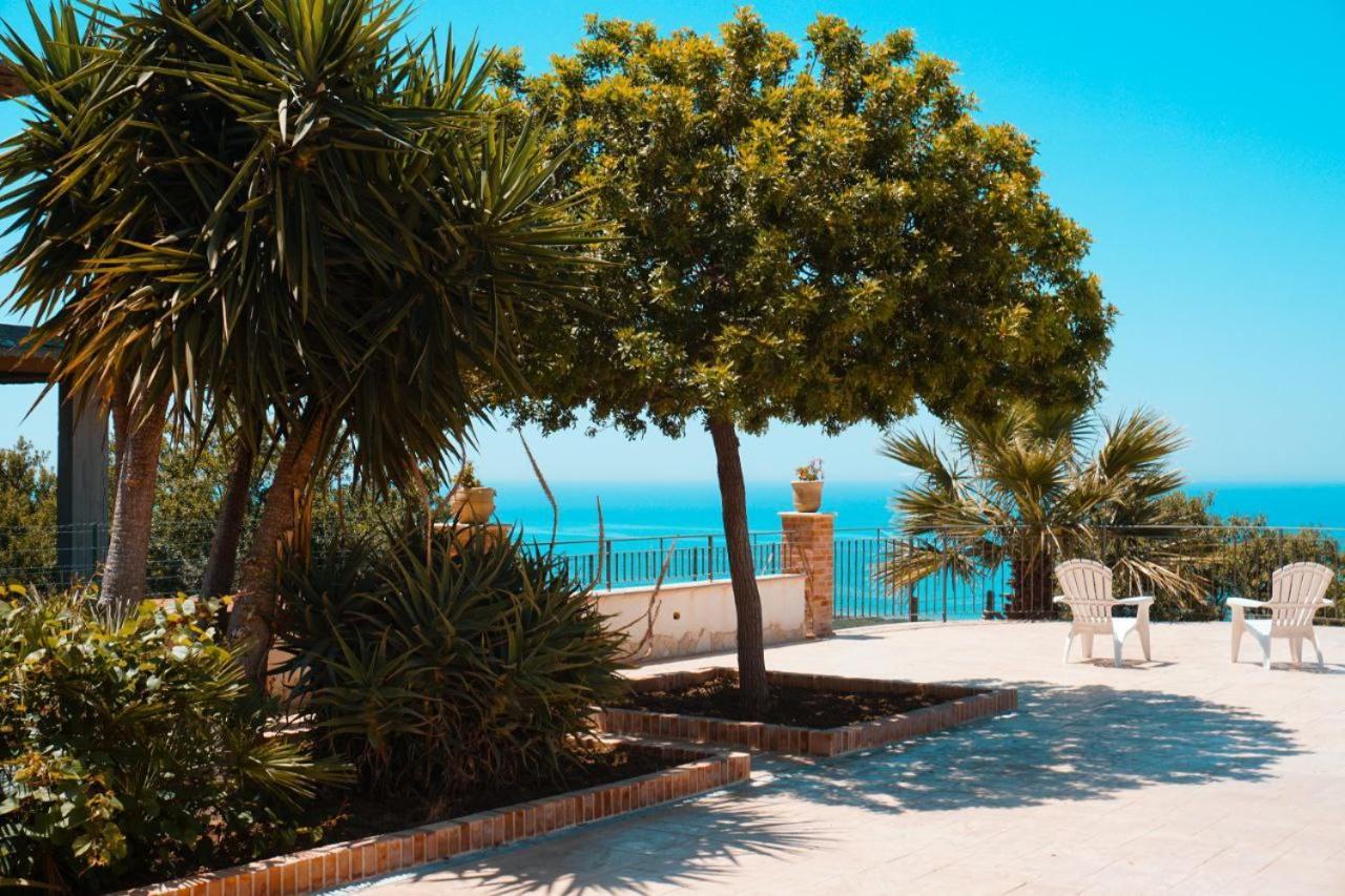 Il Casale Di Bovo Marina Villa มอนตาลเลโกร ภายนอก รูปภาพ