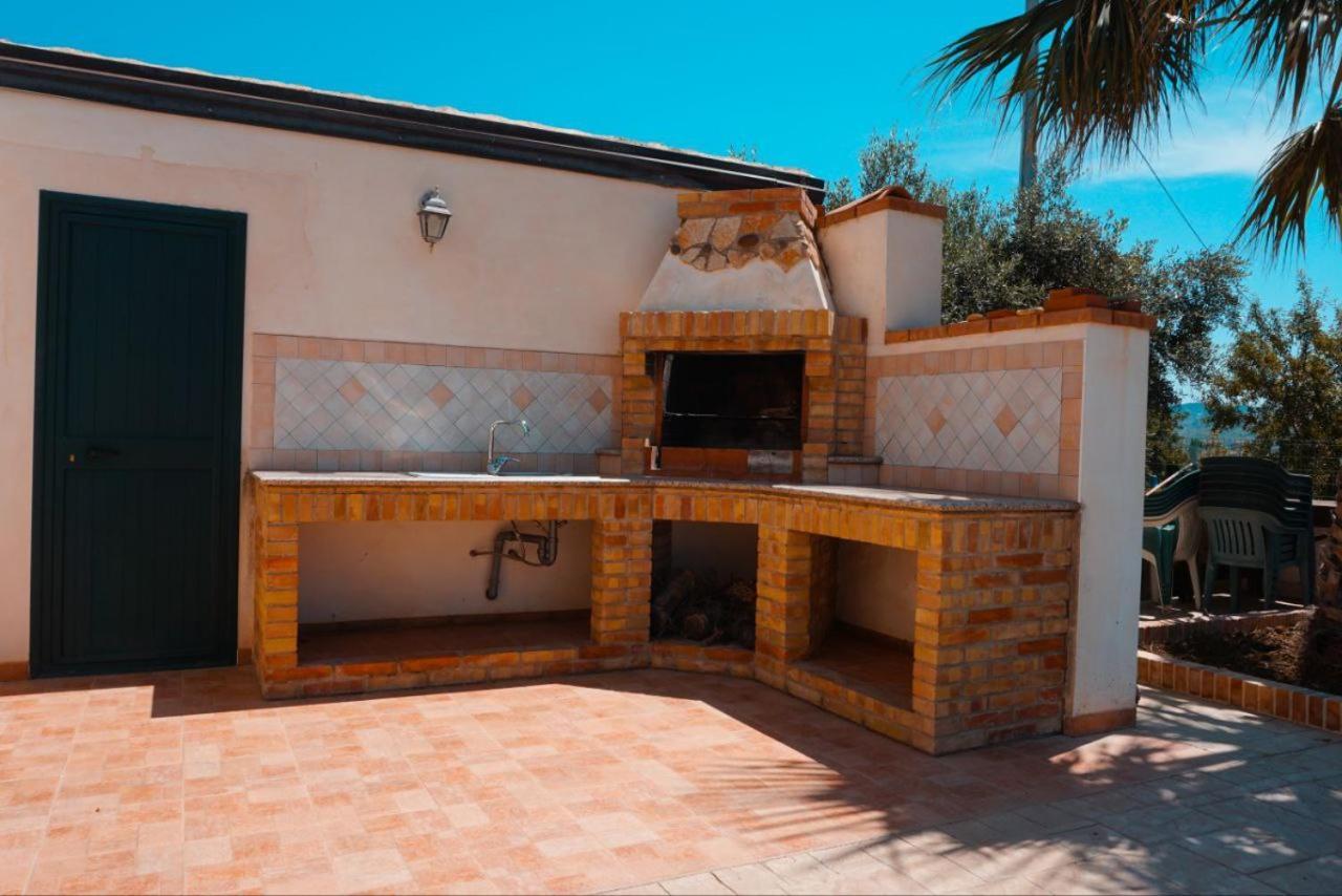 Il Casale Di Bovo Marina Villa มอนตาลเลโกร ห้อง รูปภาพ